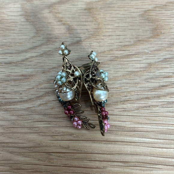 Vintage beaded earring leaf shape - Picture 6 of 11